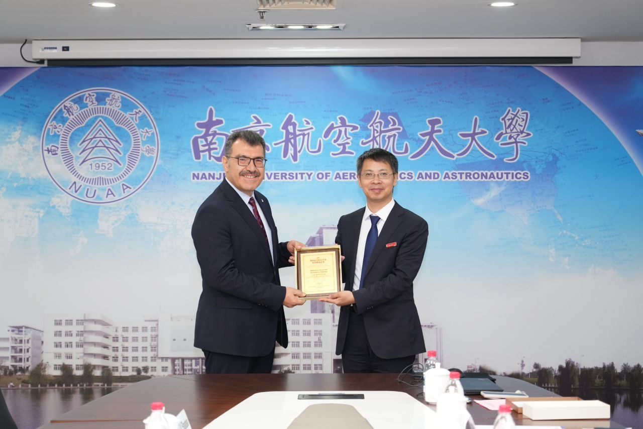 cin-ziyaret-nuaa-fahri-prof-1